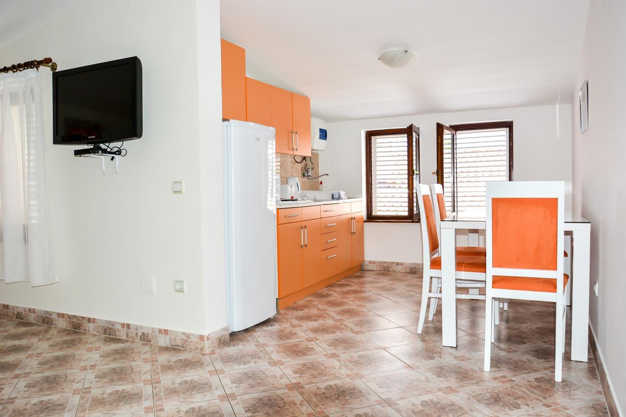 Apartments Minja S Petrovac Exteriör bild