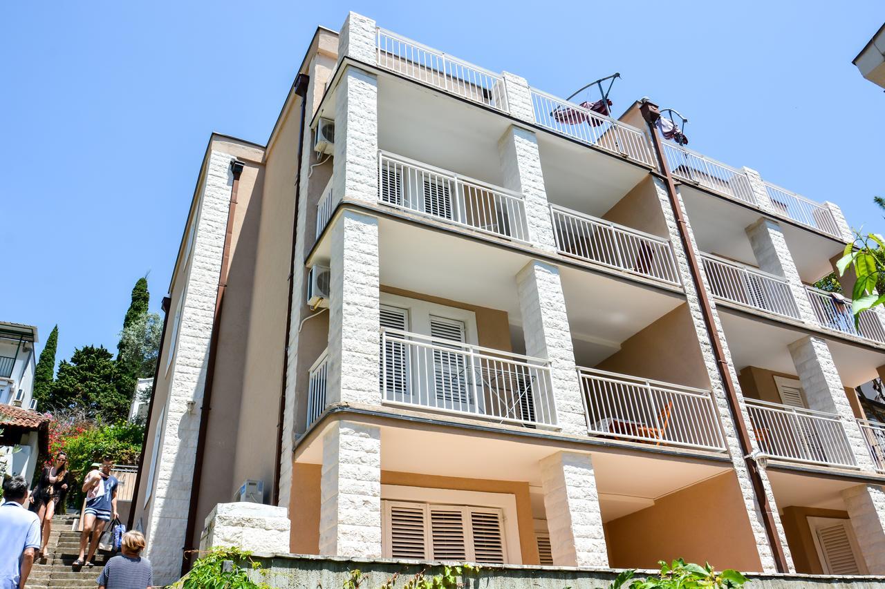 Apartments Minja S Petrovac Exteriör bild